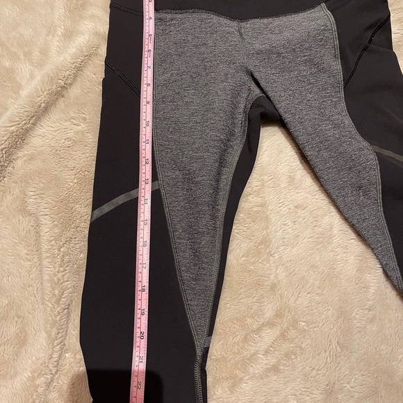 Brand new Crop lululemon low-rise legging - Picture 8 of 11